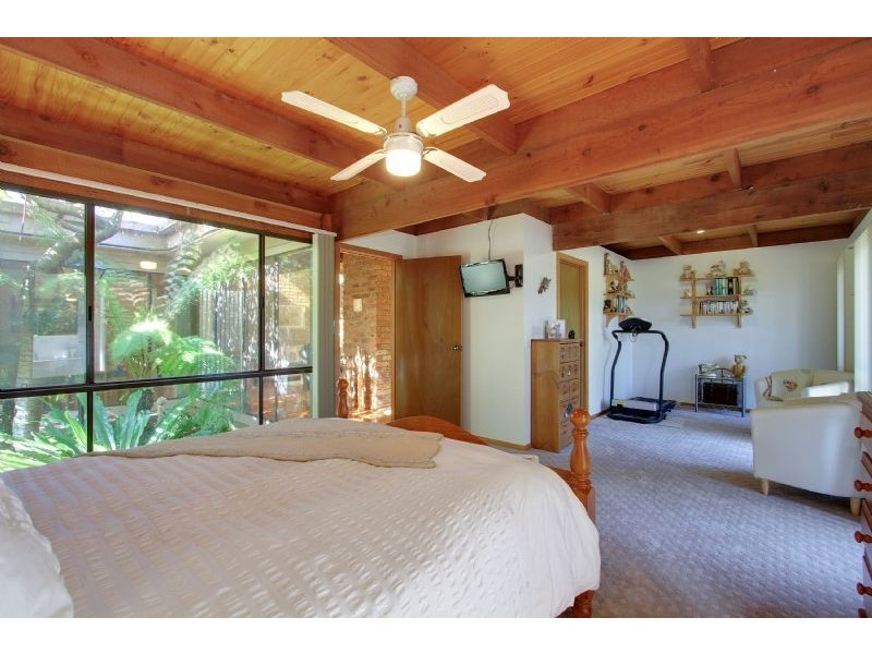 16 Sarah Court, Montrose VIC 3765