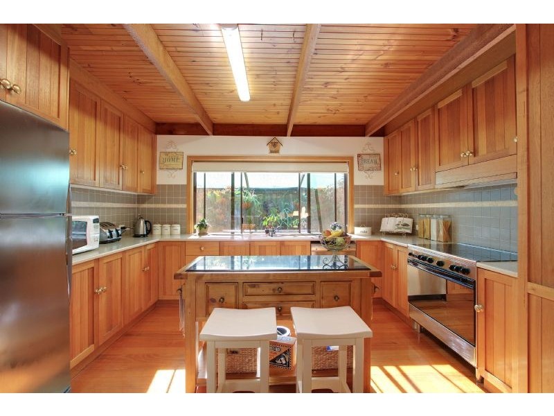 16 Sarah Court, Montrose VIC 3765