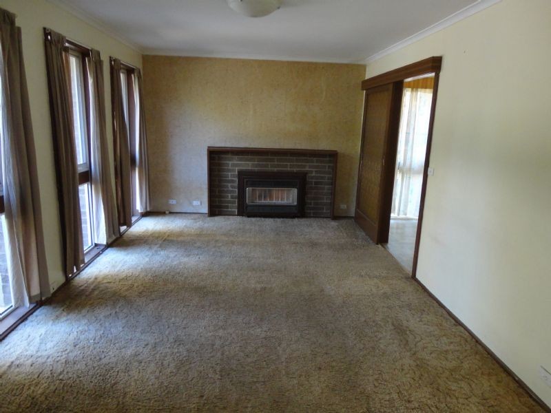 11 Kemp Avenue, Mount Evelyn VIC 3796