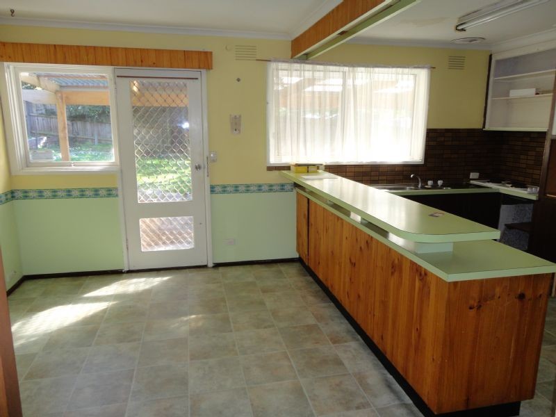 11 Kemp Avenue, Mount Evelyn VIC 3796