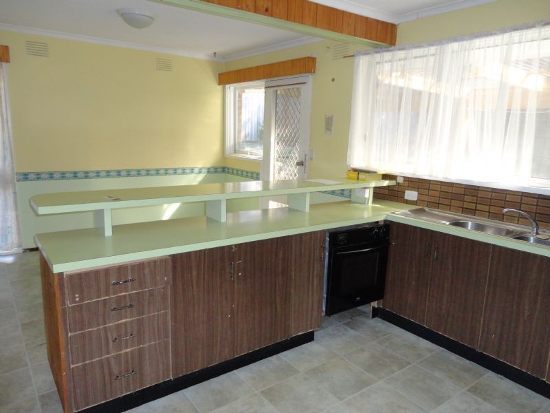 11 Kemp Avenue, Mount Evelyn VIC 3796