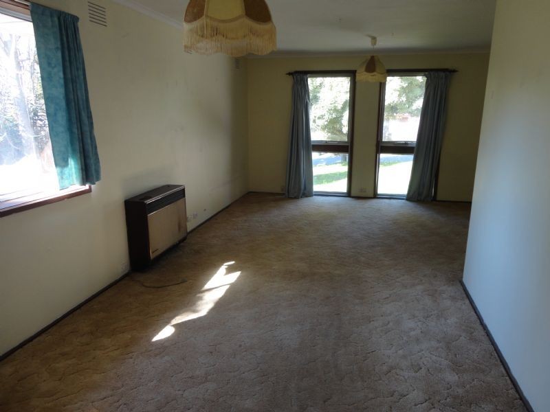 11 Kemp Avenue, Mount Evelyn VIC 3796