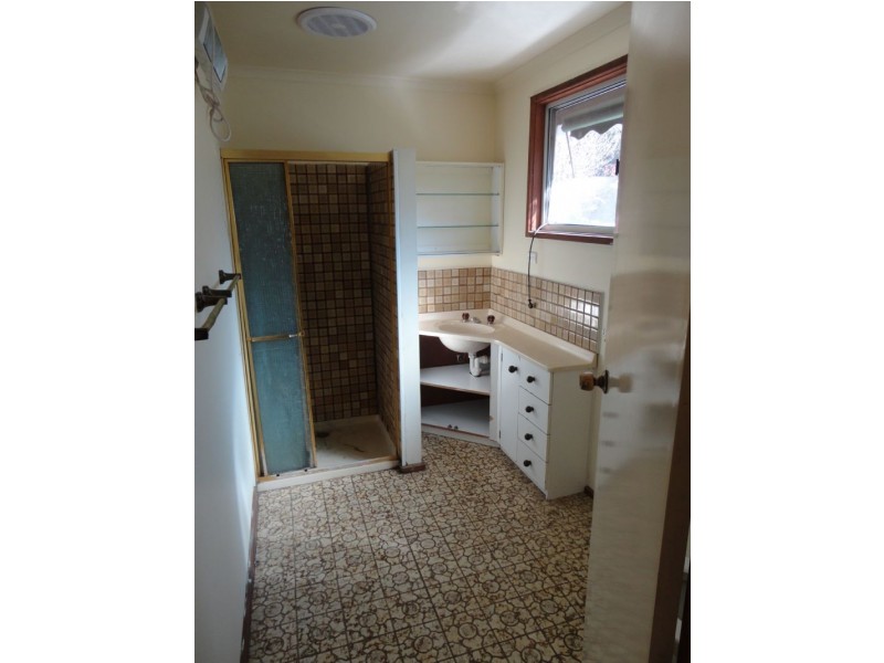 11 Kemp Avenue, Mount Evelyn VIC 3796