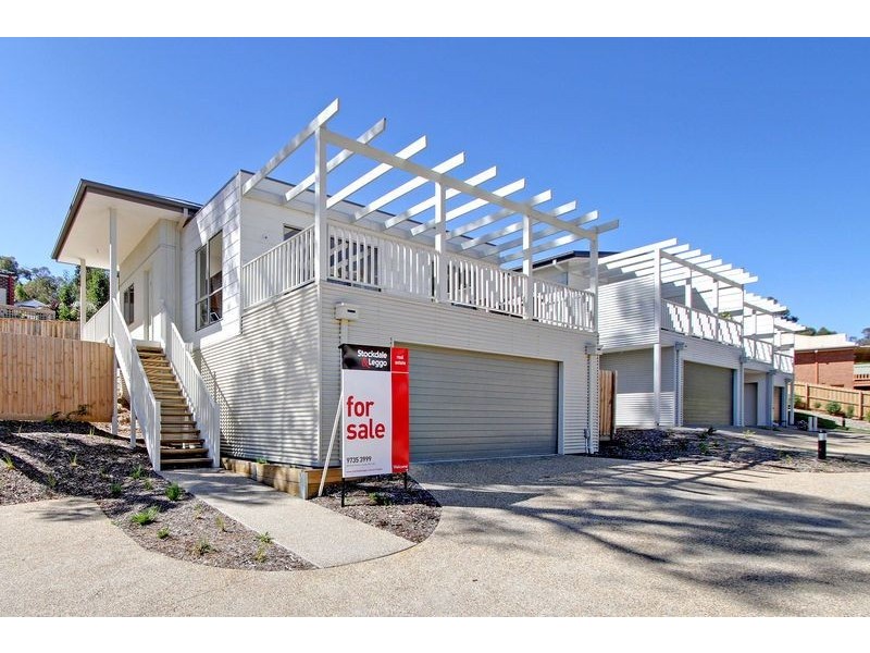 3 Themeda Place (off Leigh Close), Lilydale VIC 3140