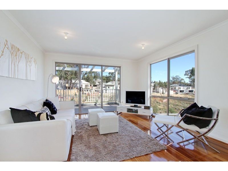 3 Themeda Place (off Leigh Close), Lilydale VIC 3140