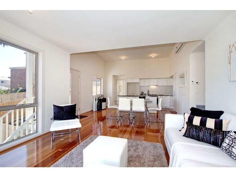 3 Themeda Place (off Leigh Close), Lilydale VIC 3140