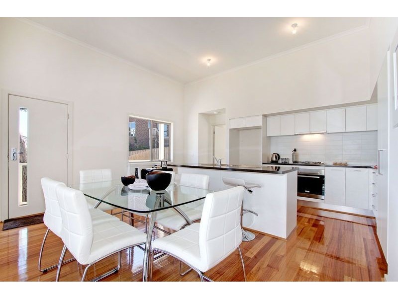 3 Themeda Place (off Leigh Close), Lilydale VIC 3140