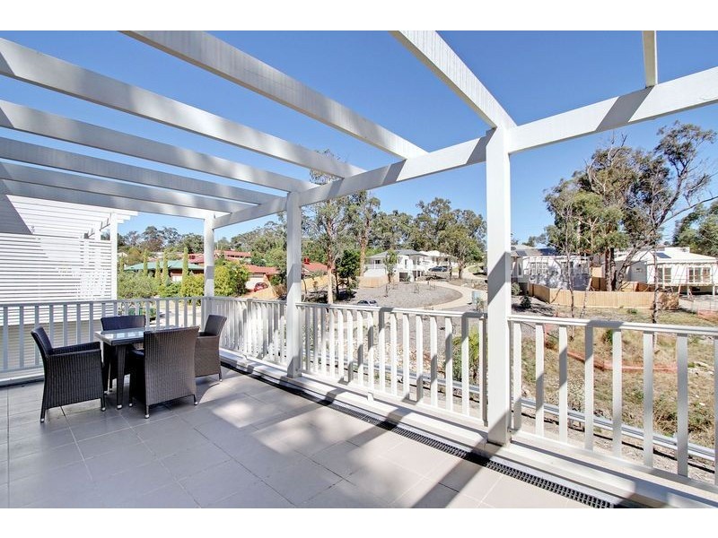 3 Themeda Place (off Leigh Close), Lilydale VIC 3140