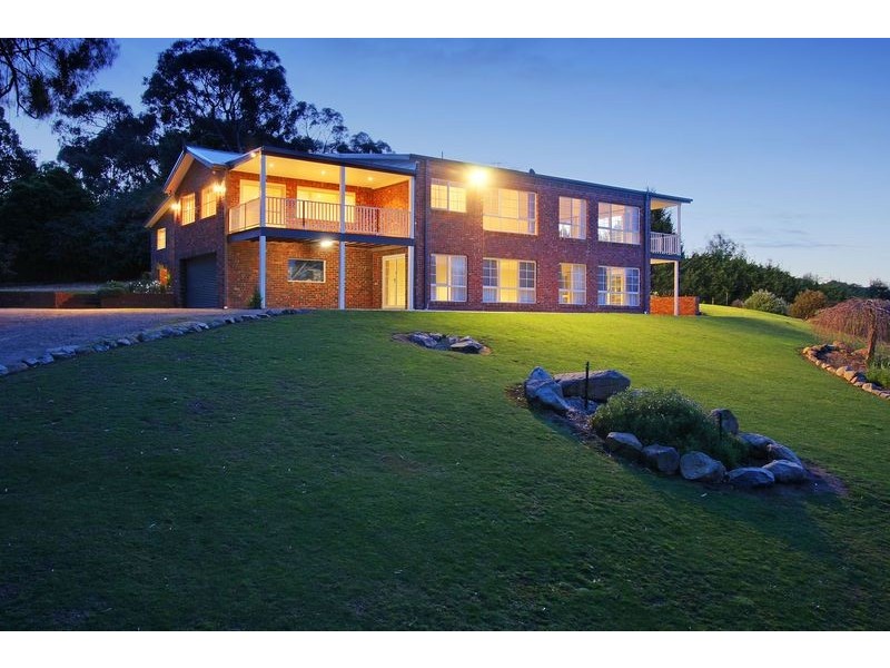 147 Warburton Highway, Lilydale VIC 3140