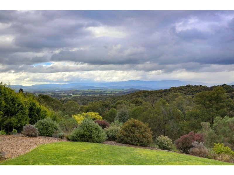 147 Warburton Highway, Lilydale VIC 3140