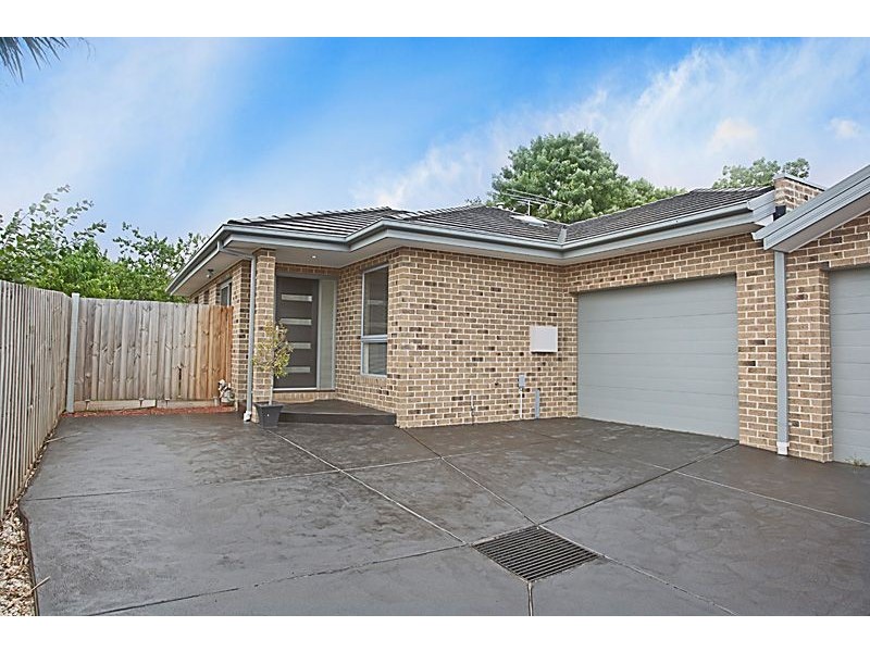 2/9 Raymond Street, Blackburn North VIC 3130