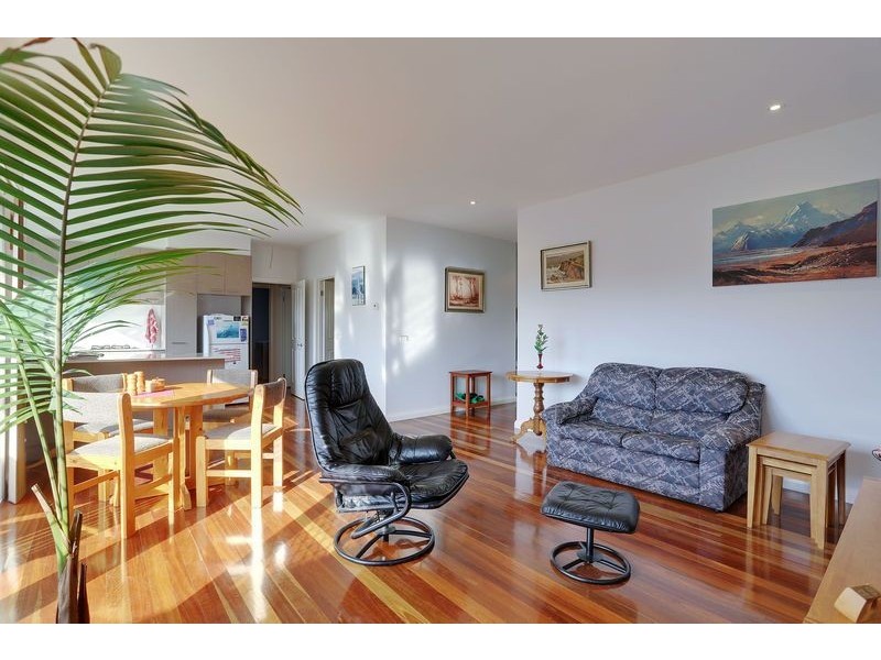 2/10 Deschamps Street, Lilydale VIC 3140