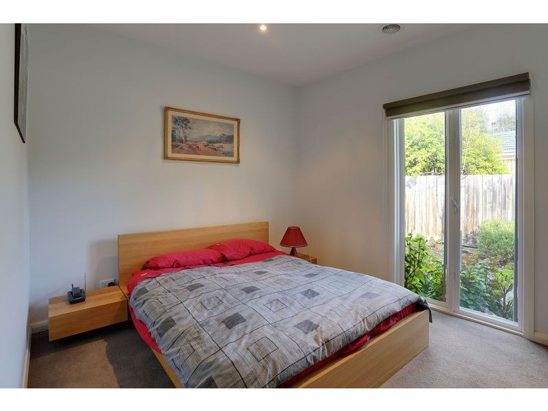 2/10 Deschamps Street, Lilydale VIC 3140