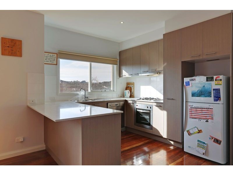 2/10 Deschamps Street, Lilydale VIC 3140