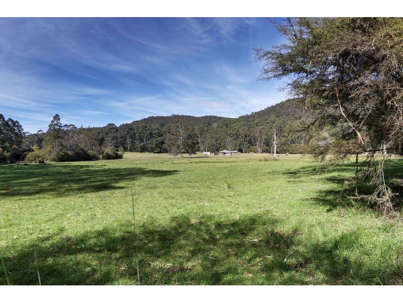 25 Big Pats Creek Road, East Warburton VIC 3799