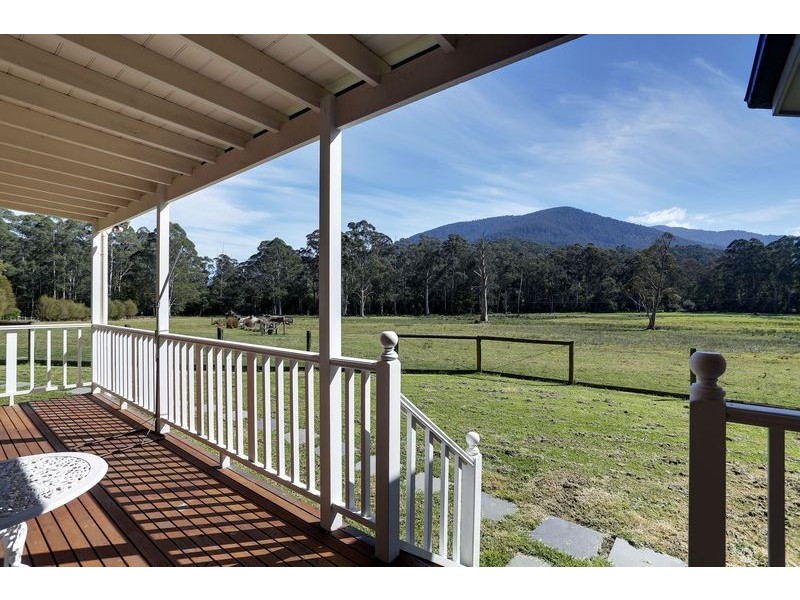 25 Big Pats Creek Road, East Warburton VIC 3799