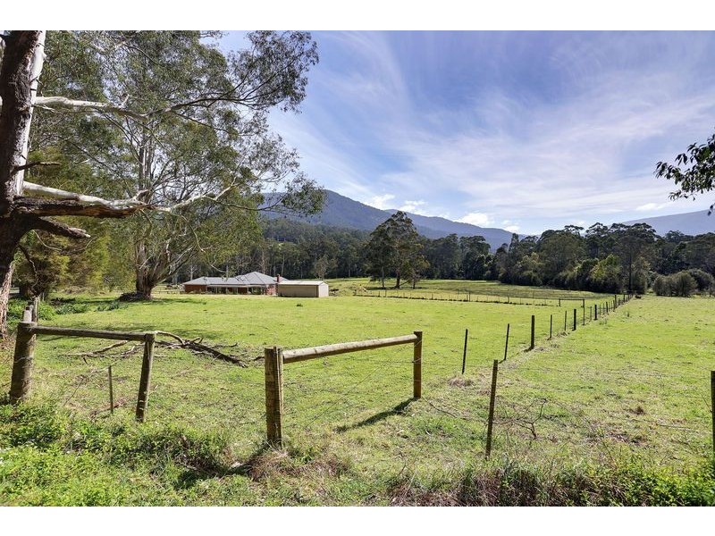 25 Big Pats Creek Road, East Warburton VIC 3799