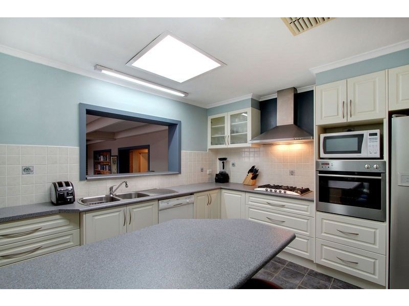 21 Blackburn Road, Mooroolbark VIC 3138