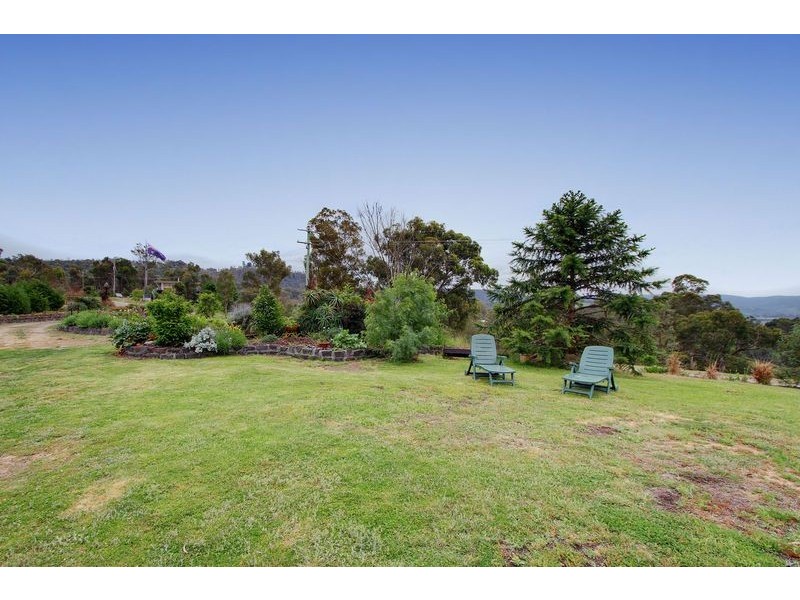 60 The Crest, Yarra Glen VIC 3775