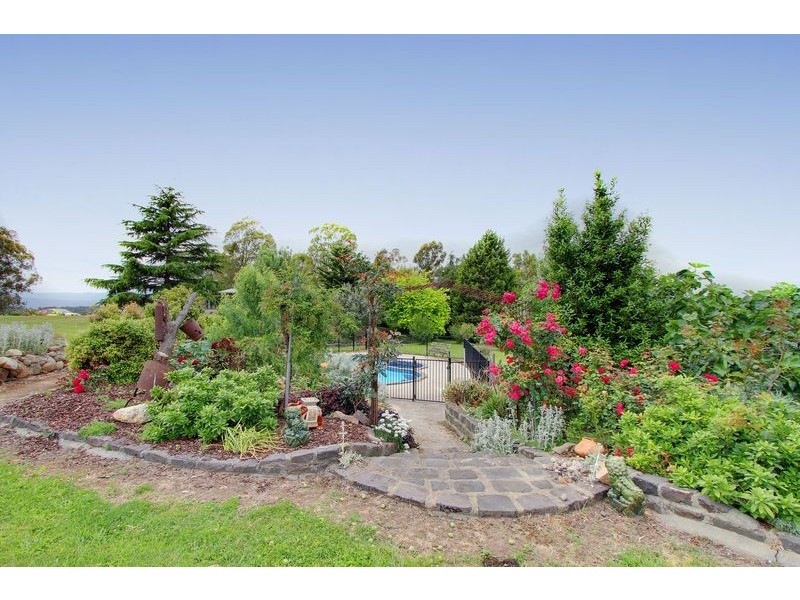 60 The Crest, Yarra Glen VIC 3775
