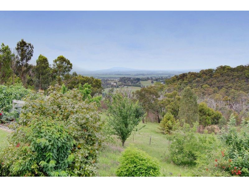 60 The Crest, Yarra Glen VIC 3775