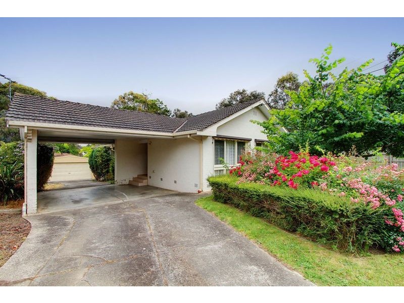 2 Kiama Court, Mooroolbark VIC 3138