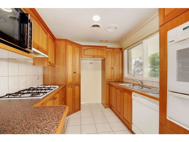 2 Kiama Court, Mooroolbark VIC 3138