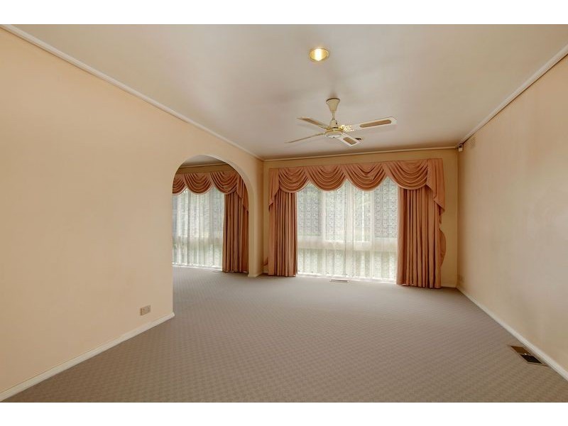 2 Kiama Court, Mooroolbark VIC 3138