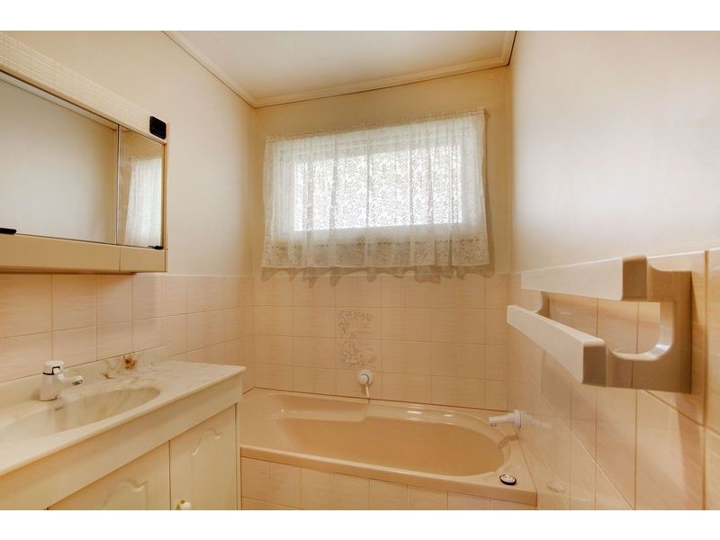 2 Kiama Court, Mooroolbark VIC 3138