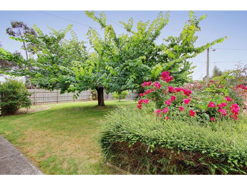 2 Kiama Court, Mooroolbark VIC 3138