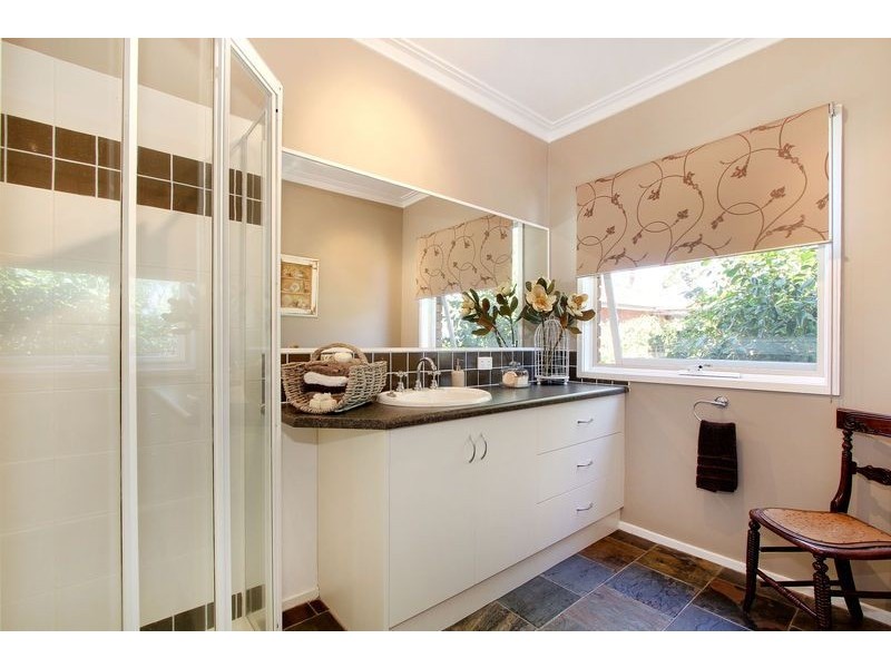 6 Hammersley Court, Kilsyth VIC 3137