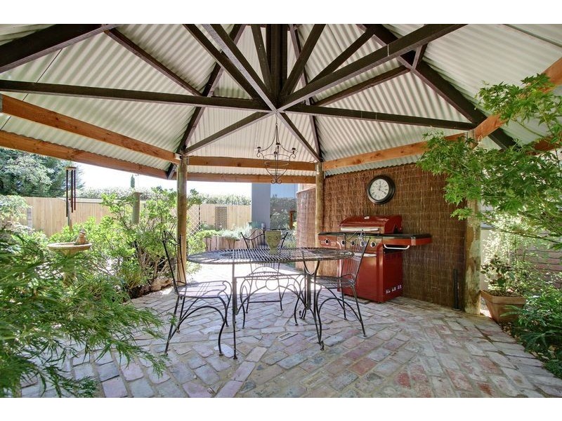 6 Hammersley Court, Kilsyth VIC 3137