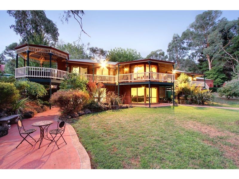 52 Francis Crescent, Mount Evelyn VIC 3796