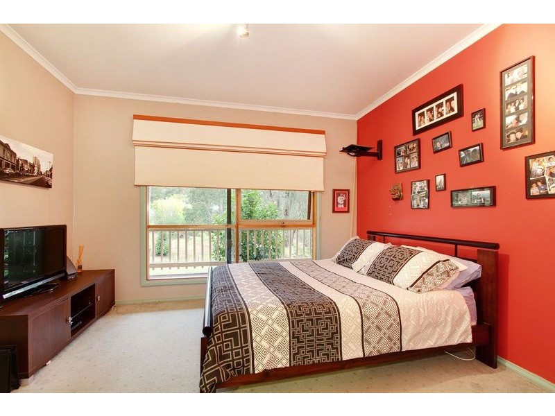 52 Francis Crescent, Mount Evelyn VIC 3796