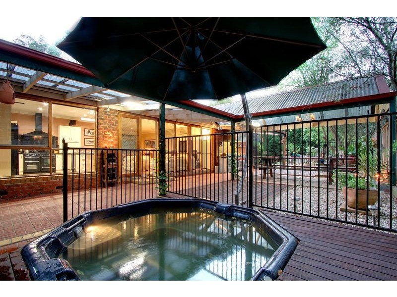 52 Francis Crescent, Mount Evelyn VIC 3796