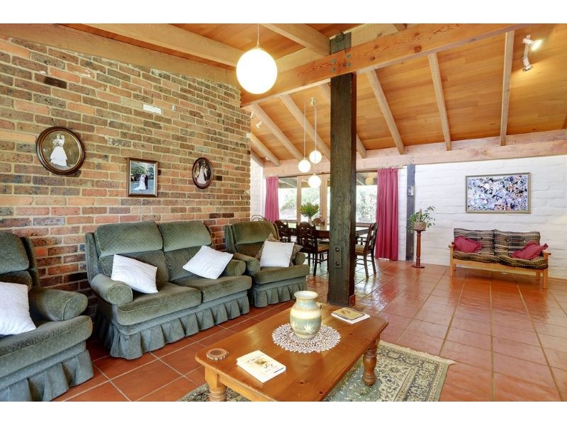 10 Fords Road, Gruyere VIC 3770