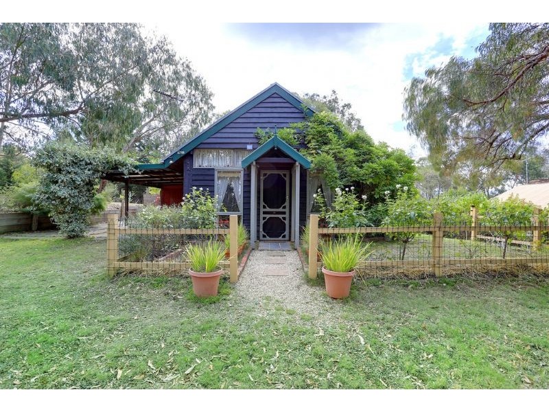 10 Fords Road, Gruyere VIC 3770