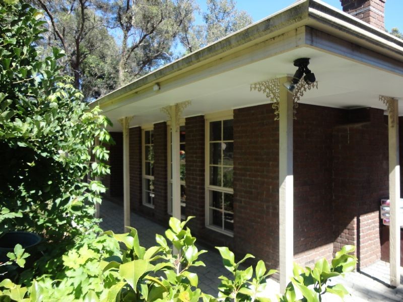 11 Winifred Street, Seville VIC 3139