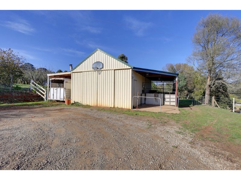 810 Gembrook Road, Hoddles Creek VIC 3139