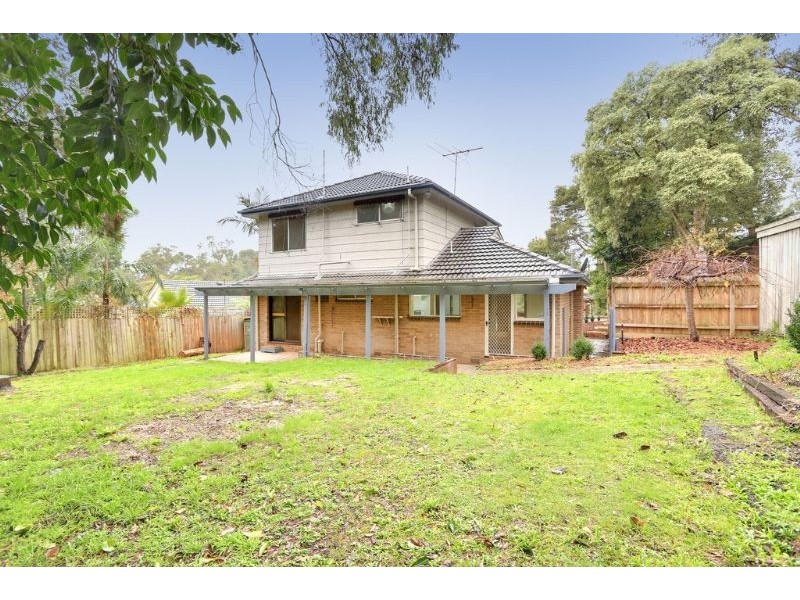 11 Kemp Avenue, Mount Evelyn VIC 3796