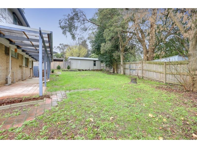 11 Kemp Avenue, Mount Evelyn VIC 3796