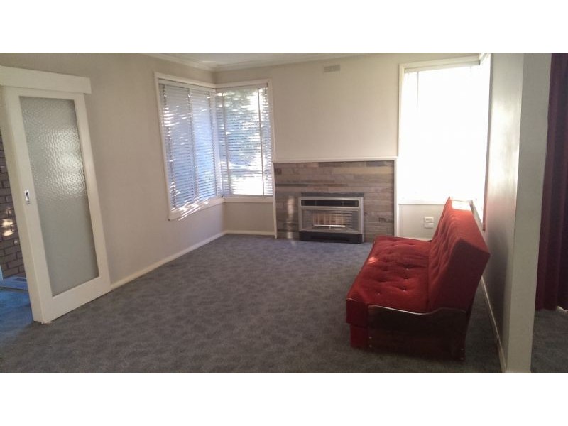 34 Hawthory Road, Kilsyth VIC 3137