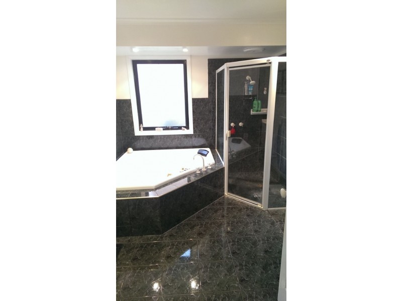 12 Crown Point, Chirnside Park VIC 3116