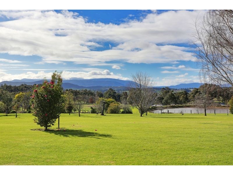 20 Crombie Road, Lilydale VIC 3140