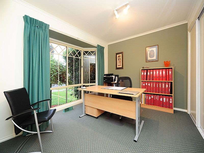 60 Lakeview Drive, Lilydale VIC 3140