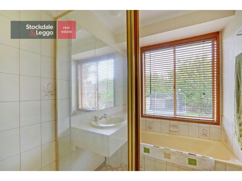 3 Robyn Court, Mooroolbark VIC 3138