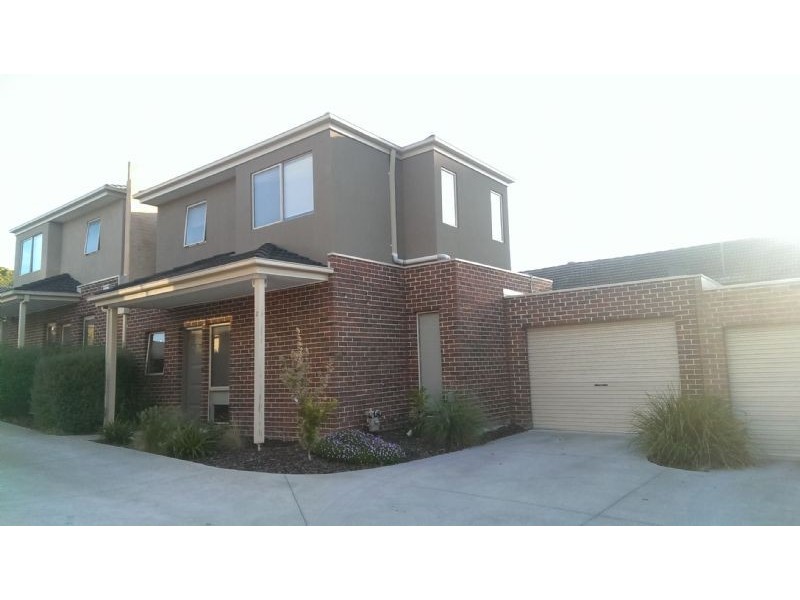 2/196 Hull Road, Mooroolbark VIC 3138