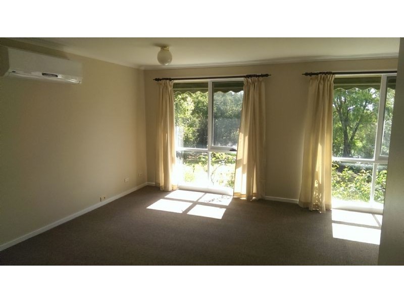 64 Edward Road, Chirnside Park VIC 3116