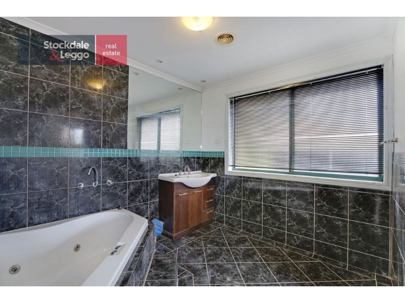 15 Drummer Hill Lane, Mooroolbark VIC 3138