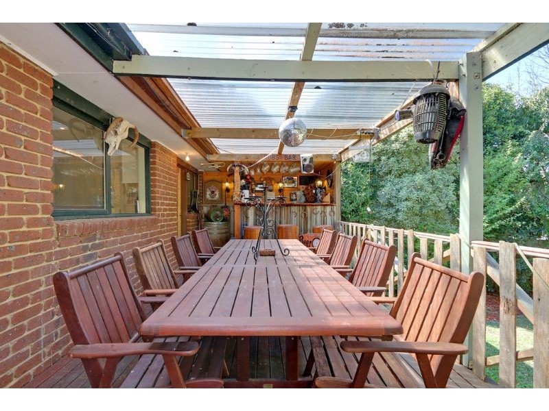 5 Amanda Court, Seville VIC 3139